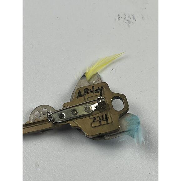 AR Joy Signed Bespoke Brooch Bird Key Feathers 2014 - Picture 10 of 10